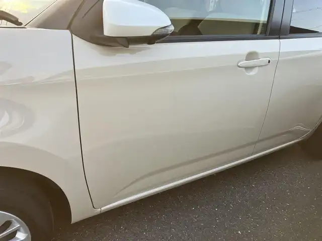 ダイハツ ブーン スタイル ホワイトLTD SAⅢ 三重県 2019(令1)年 3.1万km ホワイト/パウダリーベージュメタリック 2トーン 全方位カメラ/純正ナビ(Bluetooth/CD/DVD/SD/地デジTV/AM/FM)/360°ドライブレコーダー(HDR360G)/ETC/コーナーセンサー/スマートアシスト3(衝突警報/衝突回避支援ブレーキ/誤発進抑制制御/車線逸脱警報/オートハイビーム/先行車発進お知らせ)/LEDクリアランスランプ付LEDヘッドランプ/オートライト/LEDフロントフォグランプ/ホワイトドアミラー(電動オート格納)/ボディ同色アウトサイドドアハンドル/オプティトロンメーター/ステアリングスイッチ/助手席フタ付アッパーボックス/シートアンダートレイ(助手席)/キーフリーシステム/プッシュスタート/スペアキー