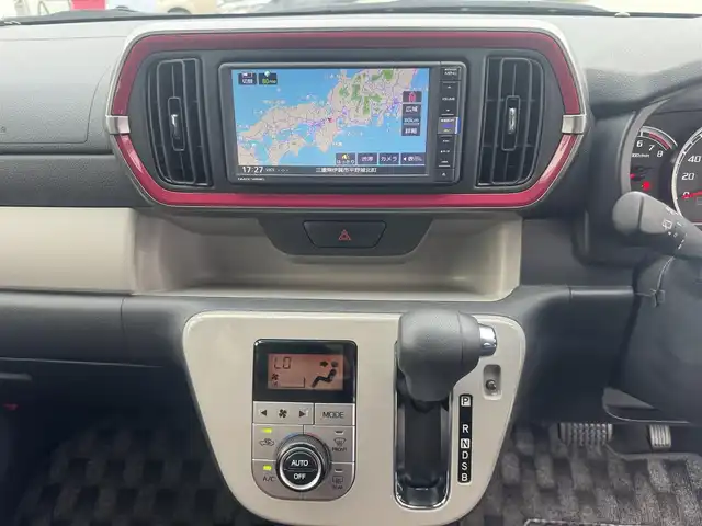 ダイハツ ブーン スタイル ホワイトLTD SAⅢ 三重県 2019(令1)年 3.1万km ホワイト/パウダリーベージュメタリック 2トーン 全方位カメラ/純正ナビ(Bluetooth/CD/DVD/SD/地デジTV/AM/FM)/360°ドライブレコーダー(HDR360G)/ETC/コーナーセンサー/スマートアシスト3(衝突警報/衝突回避支援ブレーキ/誤発進抑制制御/車線逸脱警報/オートハイビーム/先行車発進お知らせ)/LEDクリアランスランプ付LEDヘッドランプ/オートライト/LEDフロントフォグランプ/ホワイトドアミラー(電動オート格納)/ボディ同色アウトサイドドアハンドル/オプティトロンメーター/ステアリングスイッチ/助手席フタ付アッパーボックス/シートアンダートレイ(助手席)/キーフリーシステム/プッシュスタート/スペアキー