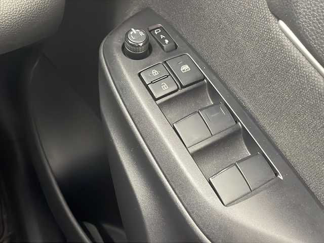 トヨタ ヤリスクロス G 栃木県 2022(令4)年 2万km グレイッシュブルー 純正メーカーナビ/（BT/AM/FM/フルセグ）/レーダークルーズコントロール/プリクラッシュブレーキ/横滑り防止/標識検知/全周囲カメラ/ETC/ドライブレコーダー/純正アルミホイール/純正フロアマット/LEDヘッドランプ/プッシュスタート/スマートキー