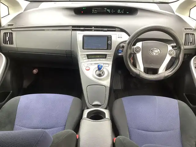 トヨタ プリウス S ツーリングセレクション 京都府 2013(平25)年 8.3万km ブラック 純正ＳＤナビ（NSZT-W62G)/　CD DVD BT SD フルセグＴＶ/バックカメラ/ビルトインETC/LEDヘッドライト/ヘッドライトウオッシャー/フロントフォグ/純正17インチアルミ/社外前後ドラレコ/ステアリングリモコン/オートライト/スペアスマートキー/新車保証書/取扱説明書