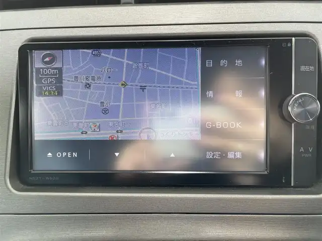 トヨタ プリウス S ツーリングセレクション 愛知県 2013(平25)年 8.3万km ブラック (株)IDOMが運営する【じしゃロン豊川店】の自社ローン専用車両になります。こちらは現金またはオートローンご利用時の価格です。自社ローンご希望の方は別途その旨お申付け下さい/純正ＳＤナビ（NSZT-W62G)/　CD DVD BT SD フルセグＴＶ/バックカメラ/ビルトインETC/LEDヘッドライト/ヘッドライトウオッシャー/フロントフォグ/純正17インチアルミ/社外前後ドラレコ/ステアリングリモコン/オートライト/バック連動オートハザード/スマートスペアキー/取り扱い説明書