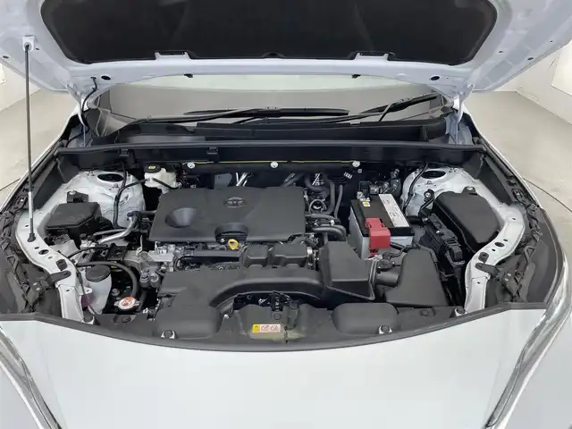 トヨタ ハリアー Z レザーパッケージ 滋賀県 2024(令6)年 0.9万km プラチナホワイトパールマイカ 禁煙車/純正12.3型ナビ/Bluetooth/USB/Miracast/フルセグTV/パノラミックビューモニター/デジタルミラー/JBLサウンド/クリアランスソナー/前後ドライブレコーダー/ビルトインETC2.0/プリクラッシュセーフティ/レーダークルーズコントロール/電動パーキングブレーキ/オートホールド/前後ドラレコ/シートヒーター/エアーシート/ステアリングヒーター/パワーバックドア/オートハイビーム/オートライト/プッシュスタート/スマートキー/純正アルミホイール