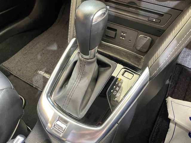 マツダ デミオ 13S ブラックレザーリミテッド 岩手県 2016(平28)年 10.5万km ディープクリスタルブルーマイカ 衝突被害軽減システム/横滑り防止装置/アイドリングストップ/MTモード付きAT/ヘッドアップディスプレイ/シートヒーター/純正ナビ/バックカメラ/フルセグTV/オートライト/LEDヘッドライト/ETC/純正フロアマット/純正15インチアルミホイール