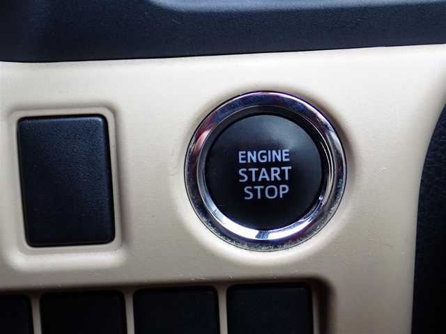 トヨタ ノア X 千葉県 2014(平26)年 6.7万km ダークシェリーマイカM 純正9インチナビゲーション/・Bluetooth/CD/DVD/AM/FM/バックカメラ/ビルトインETC/片側パワースライドドア/プッシュスタート/スマートキー/アイドリングストップ/ステアリングスイッチ/ウィンカーミラー/電動格納ミラー/純正フロアマット/ドアバイザー/LEDヘッドライト/取扱説明書