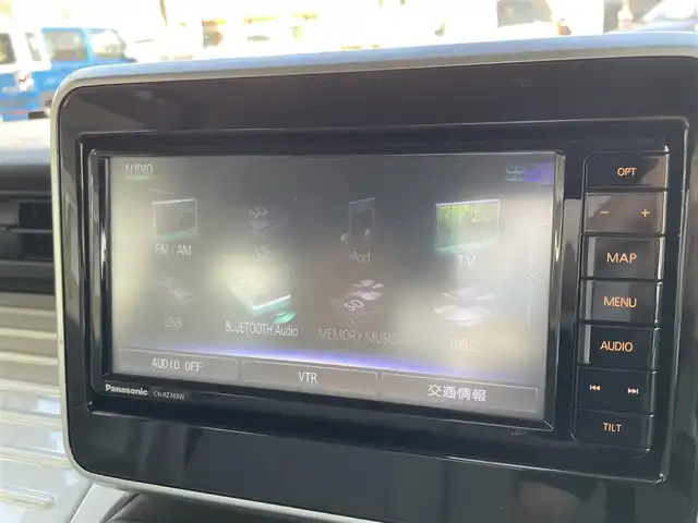 スズキ スペーシア HYBRID X 京都府 2018(平30)年 7.8万km アーバンブラウンパールメタリック (株)IDOMが運営する【じしゃロン伏見店】の自社ローン専用車両になりますこちらは現金またはオートローンご利用時の価格です。自社ローンご希望の方は別途その旨お申付け下さい/Panasonic製純正ナビ(CN-RZ743W)/(CD/DVD/Bluetooth/フルセグTV)/バックカメラ/アラウンドビューモニター/LEDヘッドライト/オートライト/レーンキープアシスト/両側パワースライドドア/シートヒーター/純正14インチアルミホイール/社外フロアマット/アイドリングストップ/ベンチシート/スマートキー/スペアキー1本