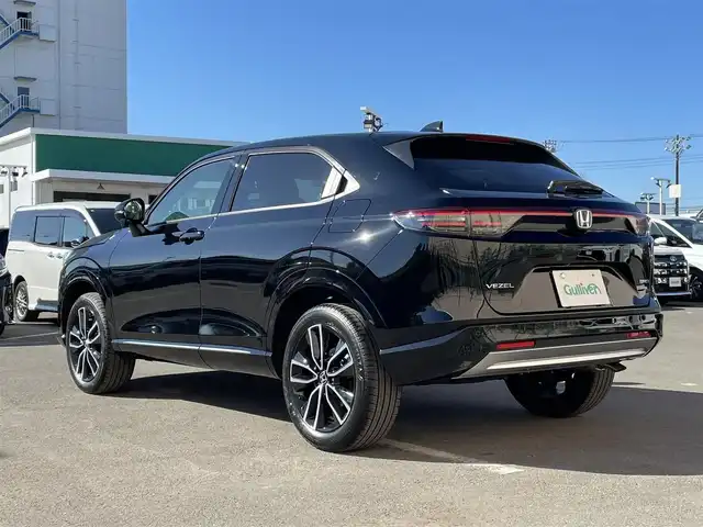 ホンダ ヴェゼル ハイブリッド e:HEV Z 東京都 2025(令7)年 0.1千km クリスタルブラックパール 登録済未使用車 /純正９型コネクティッドナビフルセグ /・BluetoothAudio/USB/・AppleCarPlay/AnudoidAuto/BOSEサウンドシステム　/パワーバックドア /置くだけ充電/ホンダセンシング　/（安全運転支援システム）/・衝突軽減ブレーキ/・アダプティブクルーズコントロール/・パーキングセンサーシステム/・車線維持支援システム/・標識認識機能/LEDヘッドランプ　/前席シートヒーター /ステアリングヒーター /D席パワーシート /ビルトインETC2.0/プッシュエンジンスタート/Wエアバック＆ABS/保証書＆取説