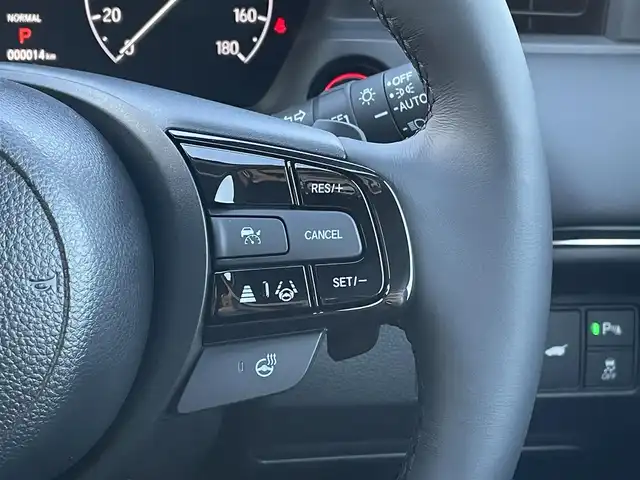 ホンダ ヴェゼル ハイブリッド e:HEV Z 東京都 2025(令7)年 0.1千km クリスタルブラックパール 登録済未使用車 /純正９型コネクティッドナビフルセグ /・BluetoothAudio/USB/・AppleCarPlay/AnudoidAuto/BOSEサウンドシステム　/パワーバックドア /置くだけ充電/ホンダセンシング　/（安全運転支援システム）/・衝突軽減ブレーキ/・アダプティブクルーズコントロール/・パーキングセンサーシステム/・車線維持支援システム/・標識認識機能/LEDヘッドランプ　/前席シートヒーター /ステアリングヒーター /D席パワーシート /ビルトインETC2.0/プッシュエンジンスタート/Wエアバック＆ABS/保証書＆取説