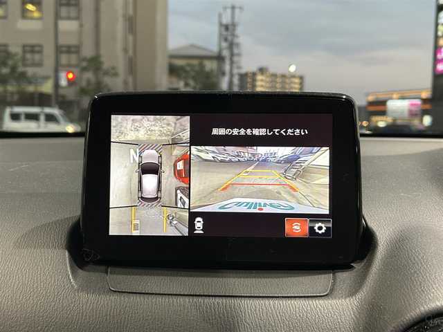 マツダ デミオ 13S 岡山県 2018(平30)年 6.7万km スノーフレイクホワイトパールマイカ 登録時走行距離66929km/純正ナビ/(AM/FM/TV/DISC/BT/USB)/衝突被害軽減システム/レーンキープアシスト/アイドリングストップ/全方位カメラ/ETC/ドライブレコーダー/D+Nシートヒーター/オートマチックハイビーム/プッシュスタート/スマートキー/MTモード付AT/パワーウィンドウ/パワーステアリング
