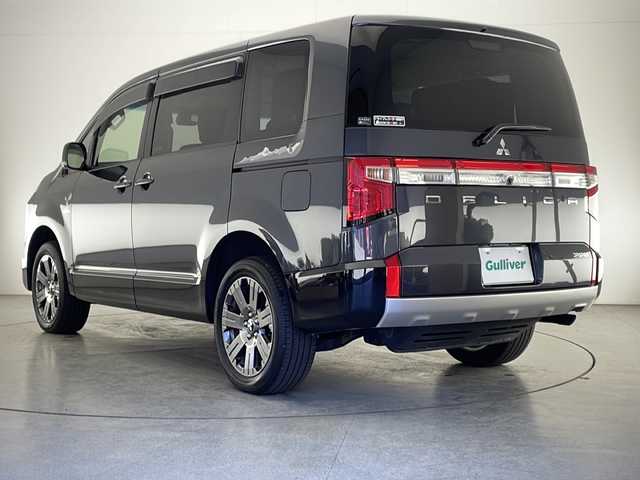 三菱 デリカＤ：５ ジャスパー 宮崎県 2023(令5)年 1.2万km グラファイトグレーメタリック/ブラックマイカ 禁煙車/衝突被害軽減ブレーキ/純正10.1型ナビ/（CD/DVD/Bluetooth/HDMI/MSV/FMAM）/純正LEDオートライト/純正LEDフォグ/純正18インチアルミ/純正フロアマット/社外ドライブレコーダー/両側電動スライドドア/パワーバックドア/パノラミックビューモニター/アダプティブクルーズコントロール/レーンディパーチャーアラート/オートマチックハイビーム/ブラインドスポットモニター/電子パーキング/オートホールド/デュアルオートエアコン/パドルシフト/ステアリングヒーター/本革巻ハンドル/ETC/スマートキー/プッシュエンジンスタート/新車時保証書/取扱い説明書