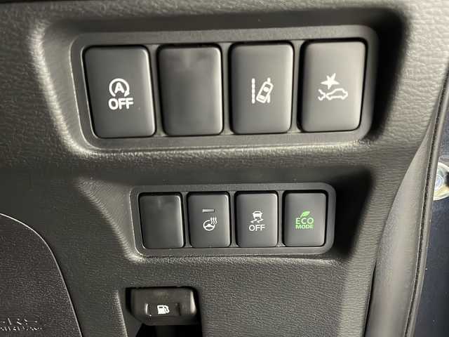 三菱 デリカＤ：５ ジャスパー 宮崎県 2023(令5)年 1.2万km グラファイトグレーメタリック/ブラックマイカ 禁煙車/衝突被害軽減ブレーキ/純正10.1型ナビ/（CD/DVD/Bluetooth/HDMI/MSV/FMAM）/純正LEDオートライト/純正LEDフォグ/純正18インチアルミ/純正フロアマット/社外ドライブレコーダー/両側電動スライドドア/パワーバックドア/パノラミックビューモニター/アダプティブクルーズコントロール/レーンディパーチャーアラート/オートマチックハイビーム/ブラインドスポットモニター/電子パーキング/オートホールド/デュアルオートエアコン/パドルシフト/ステアリングヒーター/本革巻ハンドル/ETC/スマートキー/プッシュエンジンスタート/新車時保証書/取扱い説明書