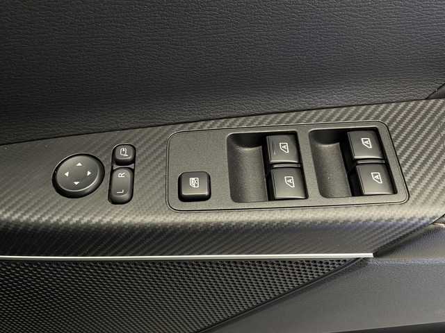 三菱 デリカＤ：５ ジャスパー 宮崎県 2023(令5)年 1.2万km グラファイトグレーメタリック/ブラックマイカ 禁煙車/衝突被害軽減ブレーキ/純正10.1型ナビ/（CD/DVD/Bluetooth/HDMI/MSV/FMAM）/純正LEDオートライト/純正LEDフォグ/純正18インチアルミ/純正フロアマット/社外ドライブレコーダー/両側電動スライドドア/パワーバックドア/パノラミックビューモニター/アダプティブクルーズコントロール/レーンディパーチャーアラート/オートマチックハイビーム/ブラインドスポットモニター/電子パーキング/オートホールド/デュアルオートエアコン/パドルシフト/ステアリングヒーター/本革巻ハンドル/ETC/スマートキー/プッシュエンジンスタート/新車時保証書/取扱い説明書