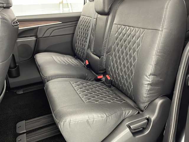 三菱 デリカＤ：５ ジャスパー 宮崎県 2023(令5)年 1.2万km グラファイトグレーメタリック/ブラックマイカ 禁煙車/衝突被害軽減ブレーキ/純正10.1型ナビ/（CD/DVD/Bluetooth/HDMI/MSV/FMAM）/純正LEDオートライト/純正LEDフォグ/純正18インチアルミ/純正フロアマット/社外ドライブレコーダー/両側電動スライドドア/パワーバックドア/パノラミックビューモニター/アダプティブクルーズコントロール/レーンディパーチャーアラート/オートマチックハイビーム/ブラインドスポットモニター/電子パーキング/オートホールド/デュアルオートエアコン/パドルシフト/ステアリングヒーター/本革巻ハンドル/ETC/スマートキー/プッシュエンジンスタート/新車時保証書/取扱い説明書