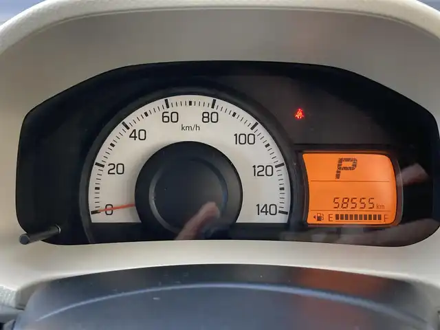 スズキ アルト F 愛媛県 2016(平28)年 5.9万km スペリアホワイト CD・AUX・FM・AM/ドライブレコーダー/純正フロアマット/パワーステアリング/スペアキー