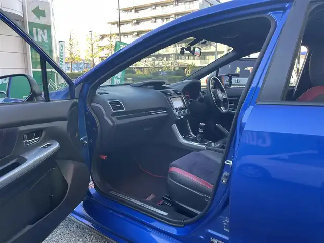 スバル ＷＲＸ ＳＴＩ STI 東京都 2015(平27)年 4.2万km WRブルーパール ワンオーナー/STIフロントアンダースポイラー/STIサイドアンダースポイラー/STIフロントグリル/STIスカートリップ/大型リアスポイラー/純正18インチアルミホイール/メモリーナビ（AVIC-RZ09）/・フルセグTV/DVD/Bluetooth//・ナビ連動純正ドライブレコーダー前後（VREC-DS800DC）/バックカメラ/オールウェザーパック/純正フロアマット/スペアタイヤ/新車時保証書/取扱説明書/ディーラー整備記録簿/・H28/8　H29/8  H30/8  R1/7  R2/8  R3/8  R4/8  R5/8  R6/8  R7/7