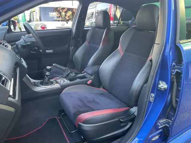 スバル ＷＲＸ ＳＴＩ STI 東京都 2015(平27)年 4.2万km WRブルーパール ワンオーナー/STIフロントアンダースポイラー/STIサイドアンダースポイラー/STIフロントグリル/STIスカートリップ/大型リアスポイラー/純正18インチアルミホイール/メモリーナビ（AVIC-RZ09）/・フルセグTV/DVD/Bluetooth//・ナビ連動純正ドライブレコーダー前後（VREC-DS800DC）/バックカメラ/オールウェザーパック/純正フロアマット/スペアタイヤ/新車時保証書/取扱説明書/ディーラー整備記録簿/・H28/8　H29/8  H30/8  R1/7  R2/8  R3/8  R4/8  R5/8  R6/8  R7/7