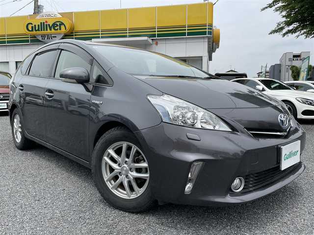 トヨタ プリウス α S チューンブラック 埼玉県 2013(平25)年 4.4万km グレーメタリック 社外ＳＤナビ＆フルセグＴＶ/（ＤＶＤ＆ＣＤ＆ＭＳＶ＆ＢＴ）/バックカメラ/ビルトインＥＴＣ/革巻きステアリング/ステアリングリモコン/社外１６inアルミホイール/オートライト/ＬＥＤライト/フォグランプ/電動格納ミラー/スマートキー/プッシュスタート/Ｗ＆サイド＆カーテンエアバッグ/横滑り防止機能/ＡＢＳ/ドアバイザー/フロアマット/新車保証書/スマートスペアキー有