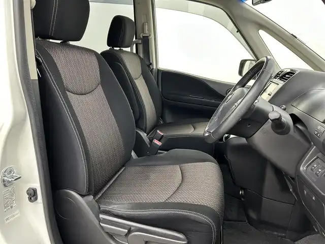 日産 セレナ ハイウェイS S HV Aセーフ 福岡県 2015(平27)年 9.8万km ブリリアントホワイトパール 後席モニター　/純正ナビ　/全方位カメラ　/ＥＴＣ　/クルーズコントロール　/コーナーセンサー　/エマージェンシーブレーキ　/レーンキープ　/アイドリングストップ　/両側電動スライドドア　/純正１６インチアルミホイール