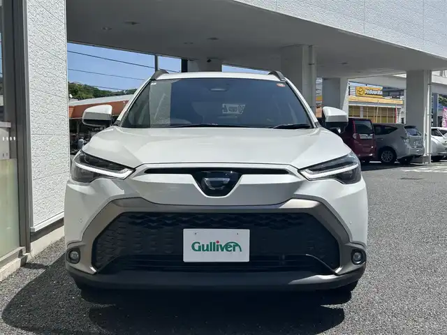 トヨタ カローラ クロス Z 神奈川県 2024(令6)年 1.7万km プラチナホワイトパールマイカ 純正ナビ(Bluetooth/TV/USB)/クルーズコントロール/MTモード付AT/D席パワーシート/前席シートヒーター/ブラインドスポットモニター/バックカメラ/オートブレーキホールド/パワーバックドア/コーナーセンサー/オートライト/オートマチックハイビーム/ETC/ワンオーナー/純正アルミホイール/純正フロアマット/取扱説明書/保証書/プッシュスタート