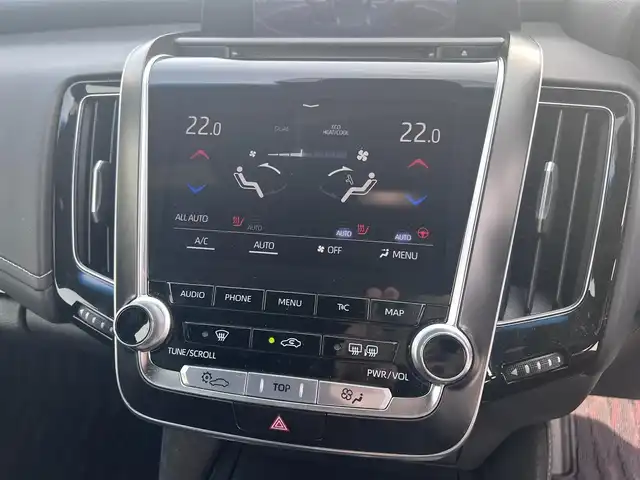 トヨタ クラウン ハイブリッド RS 広島県 2018(平30)年 5.7万km ホワイトパールクリスタルシャイン 　　　　　○走行距離：56685km（入庫時）/保証書＆取説あり/プッシュスタート（スペアキーなし）/純正ナビ/・Bluetooth/・フルセグTV/純正フロアマット/セーフティセンス/ドライブセレクトモード/・SPORT S＋/SPORTS/NORMAL(etc....)/コーナーセンサー/SRSエアバック/・運転席/助手席/サイド/カーテン/ニー/ブラインドスポットモニター/オートライト/オートマチックハイビーム/社外デジタルインナーミラー/ドライブレコーダー/M付きAT（パドルシフト）/パワーシート（運転席/助手席）/シートヒーター（運転席/助手席）/ステアリングヒーター/ドライブモード連動オプティトロンメーター/　　　　　　　　　○タイヤサイズ/・225/45/R18/・純正18インチ5本スポークアルミホイール