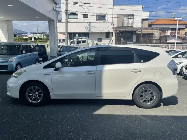 トヨタ プリウス α S チューンブラック 愛知県 2014(平26)年 9.3万km ホワイトパールクリスタルシャイン (株)IDOMが運営する【じしゃロン豊川店】の自社ローン専用車両になります。こちらは現金またはオートローンご利用時の価格です。自社ローンご希望の方は別途その旨お申付け下さい/ 純正ディーラーナビ/　◯ CD再生機能/　◯ DVD再生機能/　◯ BT対応/　◯ フルセグTV/ 革巻ステアリング/ ステアリングスイッチ/ バックカメラ/ ETC/ ウインカーミラー/ シートカバー/ プッシュスタート/ オートライト/ 純正フロアマット
