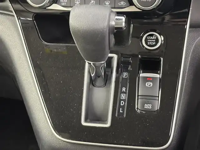 日産 セレナ ハイウェイスター V 埼玉県 2021(令3)年 5.6万km アズライトブルー 純正ナビ/ドライブレコーダー/プロパイロット/全方位カメラ/デジタルインナーミラー/ブラインドスポットモニター/両側パワースライドドア/フルセグTV/純正アルミホイール/フロアマット/USBポート/パワーステアリング/パワーウィンドウ/ETC