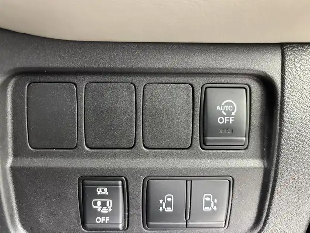 日産 セレナ ハイウェイスター V 埼玉県 2021(令3)年 5.6万km アズライトブルー 純正ナビ/ドライブレコーダー/プロパイロット/全方位カメラ/デジタルインナーミラー/ブラインドスポットモニター/両側パワースライドドア/フルセグTV/純正アルミホイール/フロアマット/USBポート/パワーステアリング/パワーウィンドウ/ETC