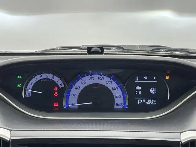 スズキ ソリオ バンディット HV MV Dカメラ ブレーキS 愛知県 2017(平29)年 5.8万km ピュアホワイトP 純正ナビ　フルセグＴＶ　Ｂｌｕｅｔｏｏｔｈ　ＵＳＢ　シートヒーター　両側パワースライドドア　デュアルカメラブレーキ　衝突軽減　車線逸脱　クルコン　ＬＥＤオートライト　プッシュスタート　フォグランプ　TVキャンセラー　禁煙車