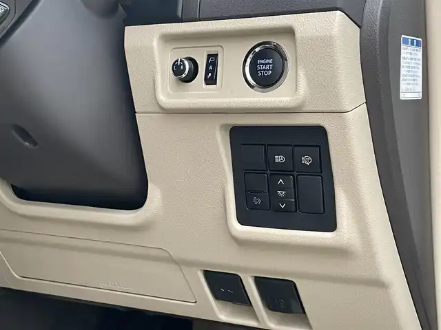トヨタ ランドクルーザー プラド TZ－G 静岡県 2022(令4)年 2.4万km ホワイトパールクリスタルシャイン トヨタセーフティセンス/ターボ/純正9型メーカーナビ/・フルセグTV/BTオーディオ/USB/全方位カメラ/ビルトインETC2.0/ドラレコ前方/サンルーフ/ベージュ革/メモリーシート/パワーシートD/N/シートヒーターD/N/シートクーラーD/N/三列シート/電動格納シート/パドルシフト/LEDヘッドランプ/フォグランプ/純正フロアマット/ドアバイザー/スマートキー/スペアキー/保証書/取扱説明書/純正19アルミホイール