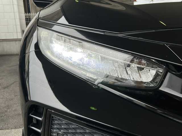 ホンダ シビック タイプR 京都府 2018(平30)年 3万km クリスタルブラックパール ６ＭＴ　/純正ギャザーズＳＤナビ/（VXM-185VFi）/AM/FM/CD/DVD再生機能/Apple CarPlay/AUX/iPod/Bluetooth/フルセグＴＶ/（走行視聴不可）/バックカメラ/純正フルエアロ/クルーズコントロール/ブレンボブレーキ/純正20インチホイール/バニティミラー/レグマッチシステム/ブレーキホールド/LEDヘッドライト/オートライト/フォグライト/社外デジタルミラー型ドライブレコーダー/前後コーナーセンサー/純正フロアマット/ステアリングスイッチ/電動格納ミラー/スペアキー1本/ダブルエアバッグ/サイドエアバッグ/カーテンエアバッグ/ABS/横滑り防止装置/盗難防止装置