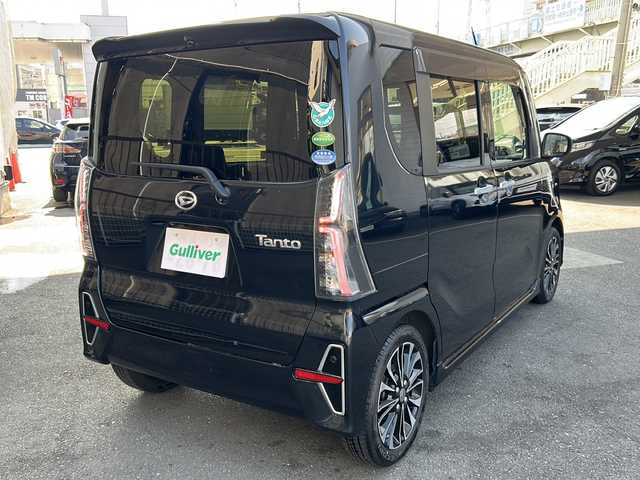 ダイハツ タント カスタム RS 京都府 2019(令1)年 2.1万km パールブラック 純正ＳＤナビ/（NSZN-Y69DS)/フルセグＴＶ　/CD/DVD再生機能有/Bluetooth/USB/iPod/スマートアシスト　/全方位カメラ　/禁煙車　/両側パワースライドドア　/前後コーナーセンサー　/横滑り防止装置/レーンキープアシスト/盗難防止装置/LEDヘッドライト/オートライト/フロントフォグランプ/電動格納ミラー/デジタルインナーミラー　/クルコン追従有　/スマートキー　/ハーフレザー　/全席シートヒーター/サイドエアロ付/Wサイドエアバッグ/カーテンエアバッグ