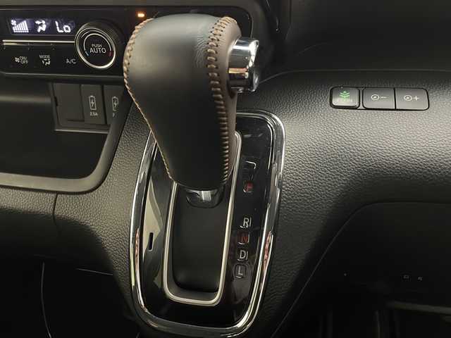 ホンダ Ｎ ＢＯＸ カスタム G L 宮崎県 2019(平31)年 2.8万km プレミアムグラマラスブロンズP 禁煙車/社外ナビTV/（ストラーダ/CN-E310D/CD/DVD/Bluetooth/フルセグTV)/社外バックカメラ/純正ビルトインETC/純正LEDオートライト/純正LEDフォグ/純正14インチアルミ/純正エアロ/純正ルーフエンドスポイラー/純正フロアマット/左側電動スライドドア/ウインカードアミラー/オートエアコン（プラズマクラスター）/フロントハーフシェイドガラス/スマートキー/プッシュエンジンスタート/スペアキー/新車時保証書/取扱い説明書