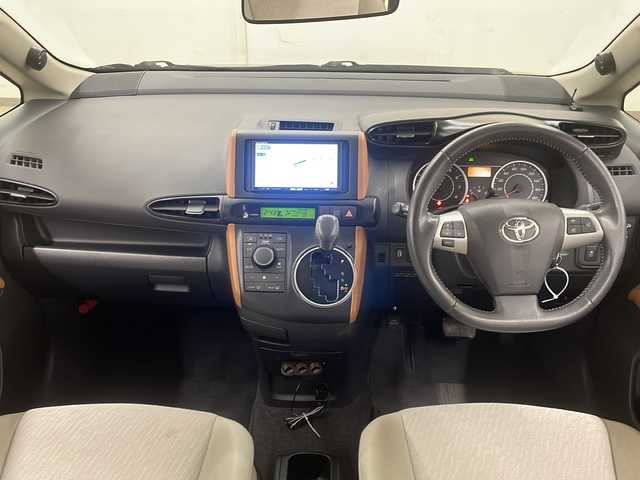 トヨタ ウィッシュ 1．8X HIDセレクション 道央・札幌 2010(平22)年 9.2万km ブラキッシュレッドマイカ /4WD//社外HDDナビ：AVIC-HRZ900/（CD/DVD/BT/HDD/ラジオ/TV）//寒冷地仕様//フロントワイパーデアイサー//ワンオーナー//横滑り防止//ETC//HIDヘッドライト//オートライト//フォグライト//オートエアコン//社外AW付冬タイヤ積込//革巻きステアリング//社外エンジンスターター //電動格納ミラー