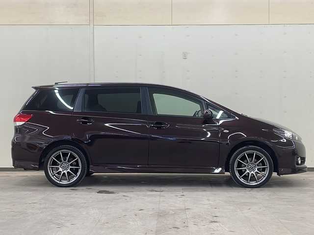 トヨタ ウィッシュ 1．8X HIDセレクション 道央・札幌 2010(平22)年 9.2万km ブラキッシュレッドマイカ /4WD//社外HDDナビ：AVIC-HRZ900/（CD/DVD/BT/HDD/ラジオ/TV）//寒冷地仕様//フロントワイパーデアイサー//ワンオーナー//横滑り防止//ETC//HIDヘッドライト//オートライト//フォグライト//オートエアコン//社外AW付冬タイヤ積込//革巻きステアリング//社外エンジンスターター //電動格納ミラー