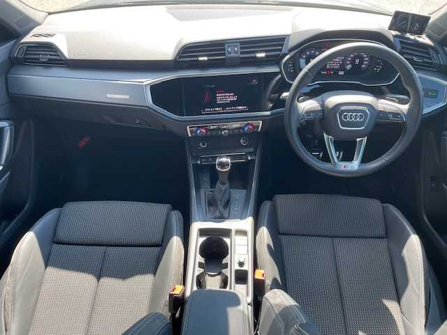 アウディ Ｑ３ SB 35TFSI Sライン 福井県 2023(令5)年 1.1万km デイトナグレーパールエフェクト Sライン/ターボ/メーカー純正ナビゲーション/（Bluetooth）/360°カメラ/アダプティブクルーズコントロール/レーンキープアシスト/プリクラッシュセーフティ/純正19インチアルミホイール/クリアランスソナー /パワーバックドア/前席パワーシート /エアーシート/シートヒーター /LEDヘッドライト/ハーフレザーシート/パドルシフト/LIMスイッチ/ドライブレコーダー /ETC2.0(ビルトイン)/アイドリングストップ/オートライト/ミラーヒーター/オートリトラミラー /プッシュスタート/スマートキー/保証書/取扱説明書