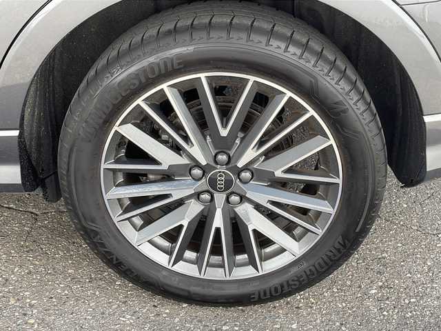 アウディ Ｑ３ SB 35TFSI Sライン 福井県 2023(令5)年 1.1万km デイトナグレーパールエフェクト Sライン/ターボ/メーカー純正ナビゲーション/（Bluetooth）/360°カメラ/アダプティブクルーズコントロール/レーンキープアシスト/プリクラッシュセーフティ/純正19インチアルミホイール/クリアランスソナー /パワーバックドア/前席パワーシート /エアーシート/シートヒーター /LEDヘッドライト/ハーフレザーシート/パドルシフト/LIMスイッチ/ドライブレコーダー /ETC2.0(ビルトイン)/アイドリングストップ/オートライト/ミラーヒーター/オートリトラミラー /プッシュスタート/スマートキー/保証書/取扱説明書
