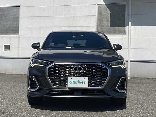 アウディ Ｑ３ SB 35TFSI Sライン 福井県 2023(令5)年 1.1万km デイトナグレーパールエフェクト Sライン/ターボ/メーカー純正ナビゲーション/（Bluetooth）/360°カメラ/アダプティブクルーズコントロール/レーンキープアシスト/プリクラッシュセーフティ/純正19インチアルミホイール/クリアランスソナー /パワーバックドア/前席パワーシート /エアーシート/シートヒーター /LEDヘッドライト/ハーフレザーシート/パドルシフト/LIMスイッチ/ドライブレコーダー /ETC2.0(ビルトイン)/アイドリングストップ/オートライト/ミラーヒーター/オートリトラミラー /プッシュスタート/スマートキー/保証書/取扱説明書