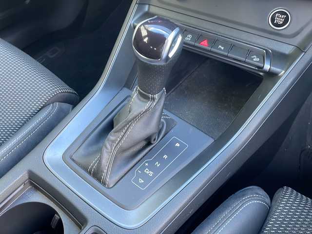 アウディ Ｑ３ SB 35TFSI Sライン 福井県 2023(令5)年 1.1万km デイトナグレーパールエフェクト Sライン/ターボ/メーカー純正ナビゲーション/（Bluetooth）/360°カメラ/アダプティブクルーズコントロール/レーンキープアシスト/プリクラッシュセーフティ/純正19インチアルミホイール/クリアランスソナー /パワーバックドア/前席パワーシート /エアーシート/シートヒーター /LEDヘッドライト/ハーフレザーシート/パドルシフト/LIMスイッチ/ドライブレコーダー /ETC2.0(ビルトイン)/アイドリングストップ/オートライト/ミラーヒーター/オートリトラミラー /プッシュスタート/スマートキー/保証書/取扱説明書