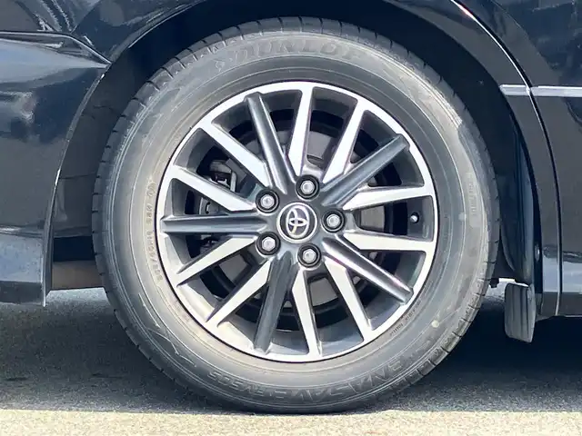トヨタ ヴォクシー ZS 煌 静岡県 2015(平27)年 7万km ブラック エンジンスタートボタン/取扱説明書/アイドリングストップ/パワーステアリング/パワーウィンドウ/スマートキー/オートエアコン/純正ETC/バックカメラ/純正ナビ(CD/DVD/BT/フルセグ)/三列シート/ウォークスルー/純正フロアマット/純正アルミホイール/両側パワースライドドア/ABS/横滑り防止装置/オートライト/LEDヘッドライト/Wエアバック/リモートスターター/車高調