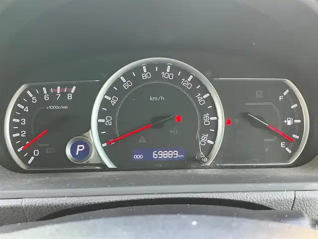 トヨタ ヴォクシー ZS 煌 静岡県 2015(平27)年 7万km ブラック エンジンスタートボタン/取扱説明書/アイドリングストップ/パワーステアリング/パワーウィンドウ/スマートキー/オートエアコン/純正ETC/バックカメラ/純正ナビ(CD/DVD/BT/フルセグ)/三列シート/ウォークスルー/純正フロアマット/純正アルミホイール/両側パワースライドドア/ABS/横滑り防止装置/オートライト/LEDヘッドライト/Wエアバック/リモートスターター/車高調