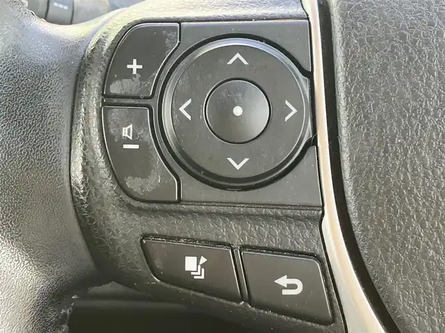 トヨタ ヴォクシー ZS 煌 静岡県 2015(平27)年 7万km ブラック エンジンスタートボタン/取扱説明書/アイドリングストップ/パワーステアリング/パワーウィンドウ/スマートキー/オートエアコン/純正ETC/バックカメラ/純正ナビ(CD/DVD/BT/フルセグ)/三列シート/ウォークスルー/純正フロアマット/純正アルミホイール/両側パワースライドドア/ABS/横滑り防止装置/オートライト/LEDヘッドライト/Wエアバック/リモートスターター/車高調