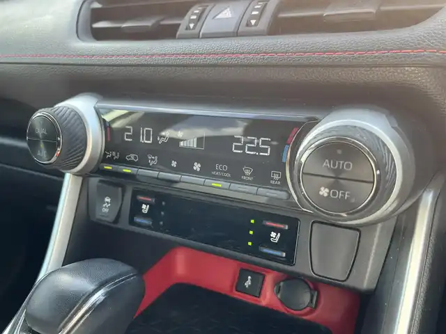 トヨタ ＲＡＶ４ アドベンチャー オフロードPKG 鳥取県 2022(令4)年 3.9万km スーパーホワイトⅡ ワンオーナー/４・W・D/純正ディスプレイオーディオ/フルセグ/BT/USB/全方位カメラ・ETC/運転席パワーシート/前席シートヒーター/エアシート/トヨタセーフティセンス/レーダークルーズコントロール/レーンキープアシスト/デジタルインナーミラー/LEDヘットライト/LEDフォグライト/純正18インチアルミホイール/プッシュエンジンスタート/フロアマット/ドアバイザー/保証書/取扱説明書/スペアキー