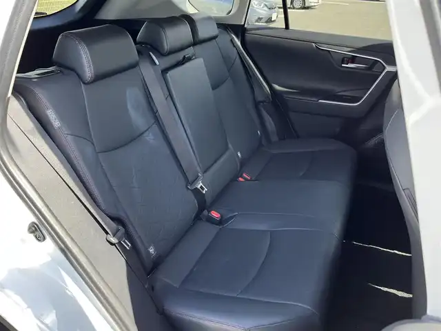 トヨタ ＲＡＶ４ アドベンチャー オフロードPKG 鳥取県 2022(令4)年 3.9万km スーパーホワイトⅡ ワンオーナー/４・W・D/純正ディスプレイオーディオ/フルセグ/BT/USB/全方位カメラ・ETC/運転席パワーシート/前席シートヒーター/エアシート/トヨタセーフティセンス/レーダークルーズコントロール/レーンキープアシスト/デジタルインナーミラー/LEDヘットライト/LEDフォグライト/純正18インチアルミホイール/プッシュエンジンスタート/フロアマット/ドアバイザー/保証書/取扱説明書/スペアキー