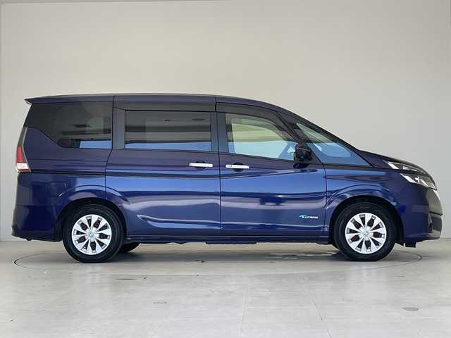 日産 セレナ X Vセレクション 愛知県 2018(平30)年 3.7万km アズライトブルー プロパイロット/純正9型ナビ/フリップダウンモニター/両側パワースライドドア/全方位カメラ/レーダークルーズコントロール/バックカメラ/コーナーセンサー/LEDヘッドライト/インテリジェントミラー/リアオートエアコン/ドライブレコーダー/ETC/衝突軽減システム/フルセグ/CD DVD/Bluetooth/ステアリングスイッチ/スマートキー/プッシュスタート