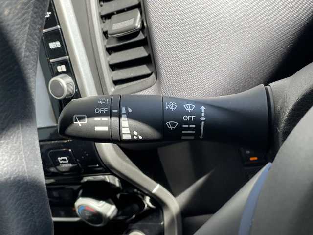 日産 セレナ X Vセレクション 愛知県 2018(平30)年 3.7万km アズライトブルー プロパイロット/純正9型ナビ/フリップダウンモニター/両側パワースライドドア/全方位カメラ/レーダークルーズコントロール/バックカメラ/コーナーセンサー/LEDヘッドライト/インテリジェントミラー/リアオートエアコン/ドライブレコーダー/ETC/衝突軽減システム/フルセグ/CD DVD/Bluetooth/ステアリングスイッチ/スマートキー/プッシュスタート