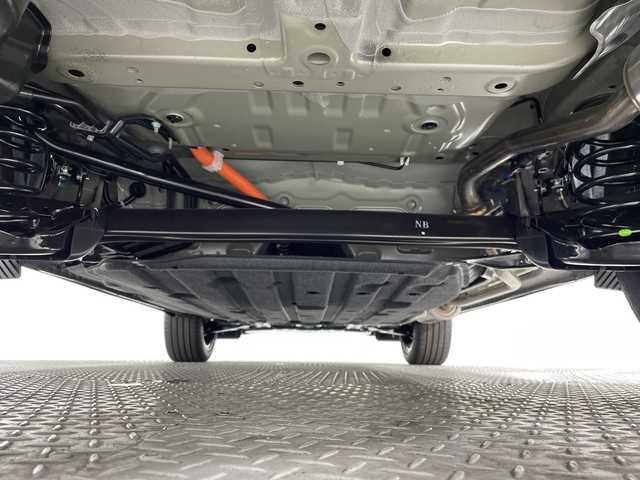 ホンダ ヴェゼル ハイブリッド e:HEV Z 神奈川県 2025(令7)年 0.1千km クリスタルブラックパール 登録済未使用車/Honda CONNECTディスプレイ/純正ナビ/純正ETC2.0車載器/フルセグ　Bluetooth　USB　AppleCarPlay　Androidauto/バックカメラ/ワイヤレス充電器/フロントグリルベルリナブラック/ホンダセンシング/衝突軽減ブレーキ/誤発進抑制機能/後方誤発進抑制機能/近距離衝突軽減ブレーキ/歩行者事故低減ステアリング/路外逸脱抑制機能/渋滞追従付アダブティブクルーズコントロール/車線維持支援システム/先行車発進お知らせ機能/標識認識機能/オートハイビーム/パーキングセンサーシステム/トラフィックジャムアシスト/アダブティブドライビングビーム/ブラインドスポットインフォメーション/前後ソナー/革巻きステアリング/パドルシフト/ステアリングヒーター/合皮/ファブリックコンビシート/前席シートバックポケット/前席シートヒーター/ダウンヒルアシストコントロール/電動パーキングブレーキ/オートブレーキホールド/プッシュスタート/スマートキー/純正18インチアルミホイール/LEDヘッド/フォグランプ