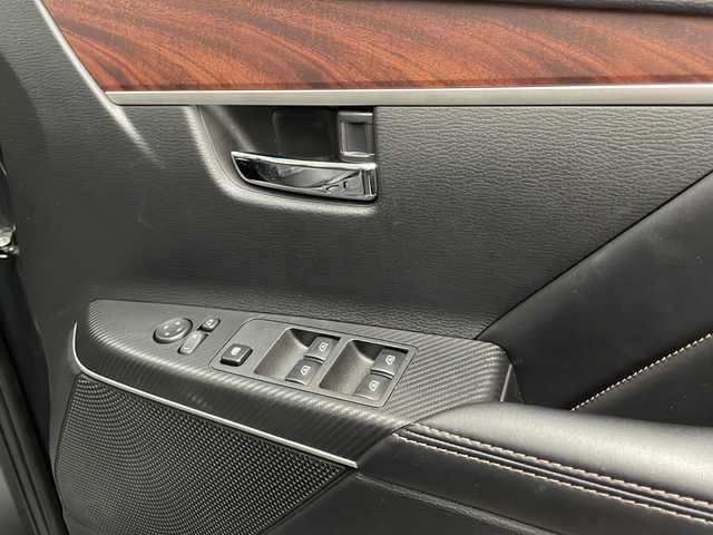 三菱 デリカＤ：５ ジャスパー 宮崎県 2023(令5)年 1.2万km グラファイトグレーメタリック/ブラックマイカ 禁煙車/衝突被害軽減ブレーキ/純正10.1型ナビ/（CD/DVD/Bluetooth/MSV/HDMI/AUX)/純正LEDオートライト/純正LEDフォグ/純正18インチアルミ/純正フロアマット/社外革調シートカバー/社外ドライブレコーダー/両側電動スライドドア/パワーバックドア/アダプティブクルーズコントロール/レーンディパーチャーアラート/ブラインドスポットモニター/パノラミックビューモニター/電子パーキング/オートホールド/クリアランスソナー/パドルシフト/ステアリングヒーター/デュアルオートエアコン/本革巻ハンドル/運転席パワーシート/前席シートヒーター/スマートキー/プッシュエンジンスタート/新車時保証書/取扱い説明書