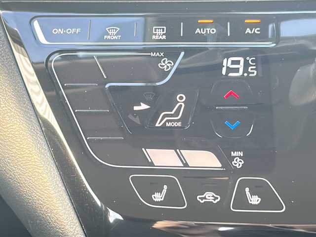 三菱 ｅＫクロス T 三重県 2019(令1)年 4.7万km アメジストブラック/レッドM ワンオーナー/先進安全パッケージ/先進快適パッケージ/純正９インチナビ、フルセグTV/純正CD、DVD再生、Bluetooth、AUX/純正前後ドラレコ/純正アルミ15インチ/全方位カメラ/前席シートヒーター/追従型クルーズコントロール/デジタルインナーミラー/コーナーセンサー/アイドリングストップ/スマートキー×２本/プッシュスタート/ルーフレール/ステアリングリモコン/オートホールド/LEDオートライト/フォグランプ/アイドリングストップ/USB給電/ETC/フロアマット/ドアバイザー/４WD/禁煙車/保証書、取説