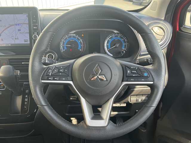 三菱 ｅＫクロス T 三重県 2019(令1)年 4.7万km アメジストブラック/レッドM ワンオーナー/先進安全パッケージ/先進快適パッケージ/純正９インチナビ、フルセグTV/純正CD、DVD再生、Bluetooth、AUX/純正前後ドラレコ/純正アルミ15インチ/全方位カメラ/前席シートヒーター/追従型クルーズコントロール/デジタルインナーミラー/コーナーセンサー/アイドリングストップ/スマートキー×２本/プッシュスタート/ルーフレール/ステアリングリモコン/オートホールド/LEDオートライト/フォグランプ/アイドリングストップ/USB給電/ETC/フロアマット/ドアバイザー/４WD/禁煙車/保証書、取説