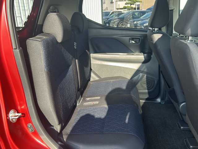 三菱 ｅＫクロス T 三重県 2019(令1)年 4.7万km アメジストブラック/レッドM ワンオーナー/先進安全パッケージ/先進快適パッケージ/純正９インチナビ、フルセグTV/純正CD、DVD再生、Bluetooth、AUX/純正前後ドラレコ/純正アルミ15インチ/全方位カメラ/前席シートヒーター/追従型クルーズコントロール/デジタルインナーミラー/コーナーセンサー/アイドリングストップ/スマートキー×２本/プッシュスタート/ルーフレール/ステアリングリモコン/オートホールド/LEDオートライト/フォグランプ/アイドリングストップ/USB給電/ETC/フロアマット/ドアバイザー/４WD/禁煙車/保証書、取説