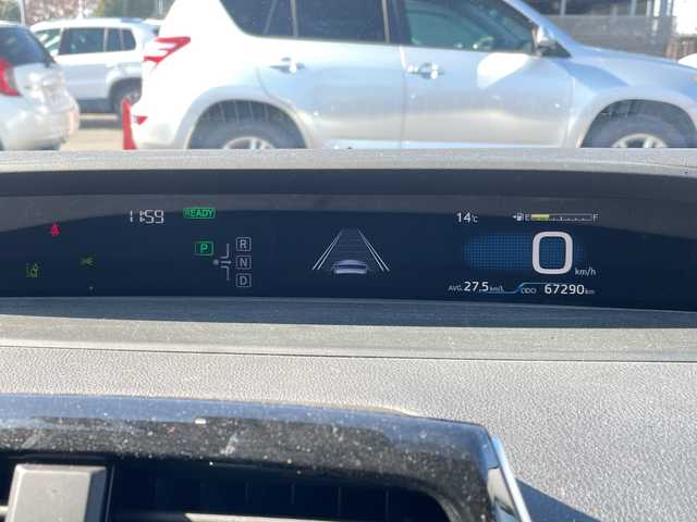 トヨタ プリウス E 千葉県 2017(平29)年 6.8万km シルバーM 純正ナビ/・NSCD-W66/・CD/BT/ワンセグ/バックカメラ/レーダークルーズコントロール/ビルトインETC/LDA/スペアキー/LEDヘッドライト/オートライト